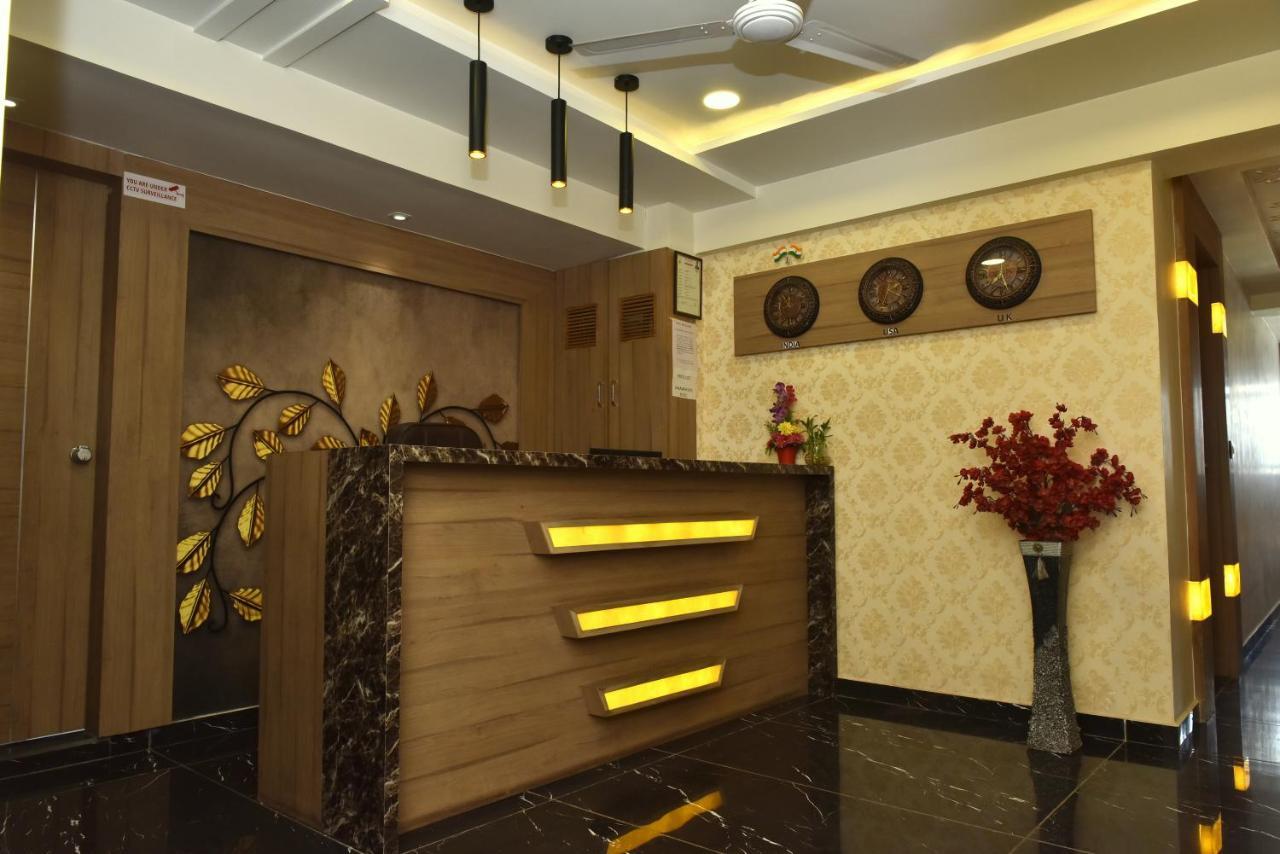 Hotel Royal King By Sky Stays Ahmedabad Exterior photo